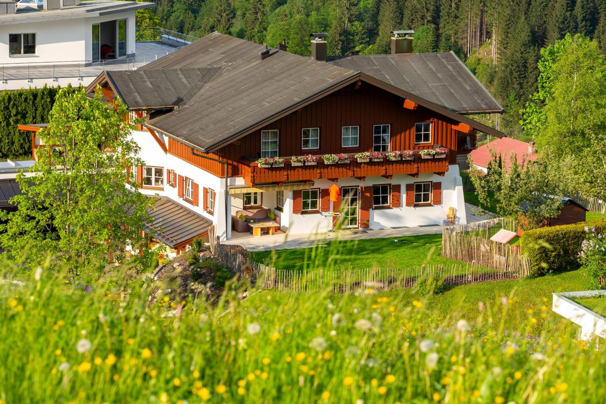 Haus Berg & Tal Apartment Hirschegg  Exterior photo