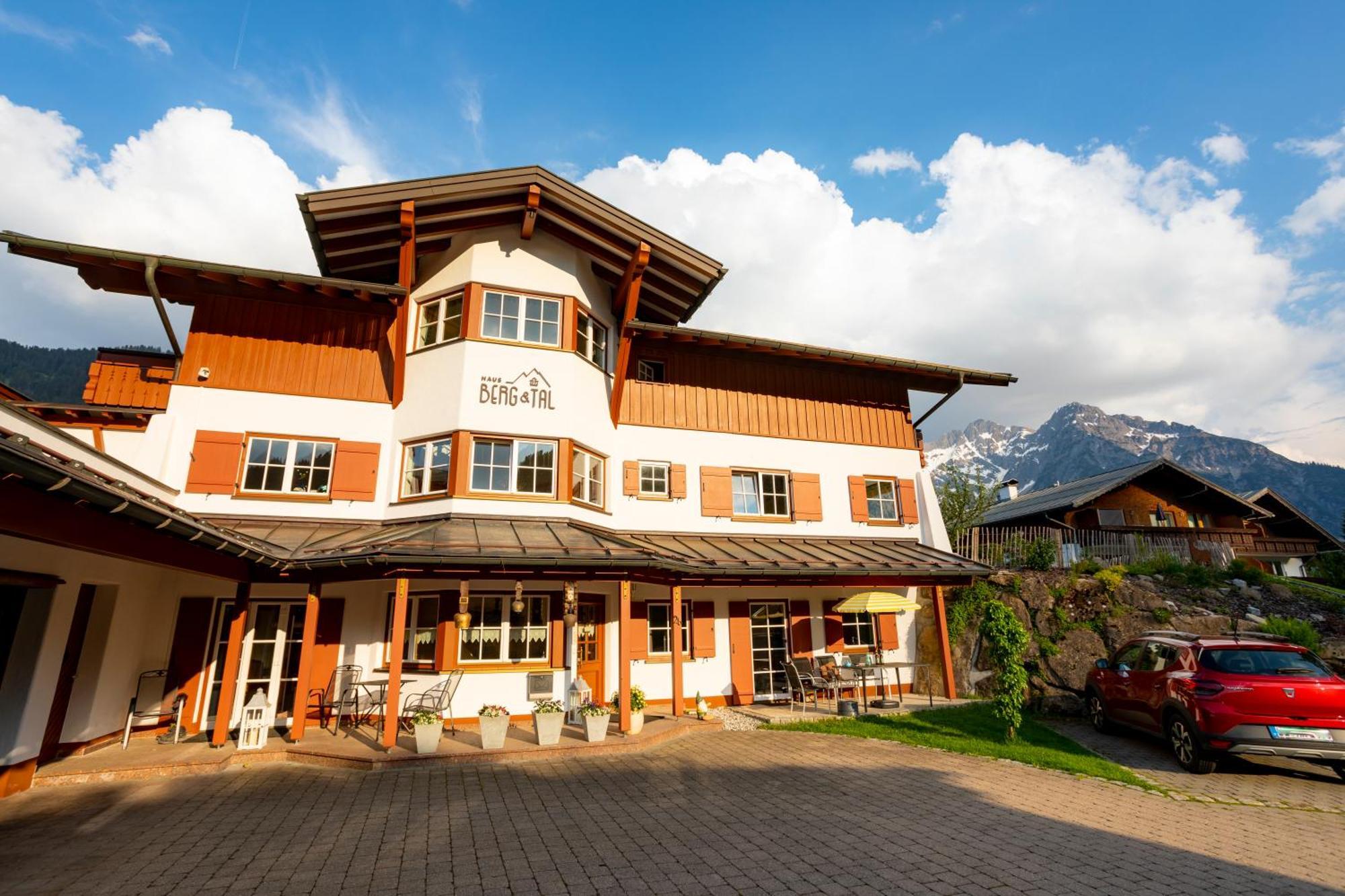 Haus Berg & Tal Apartment Hirschegg  Exterior photo